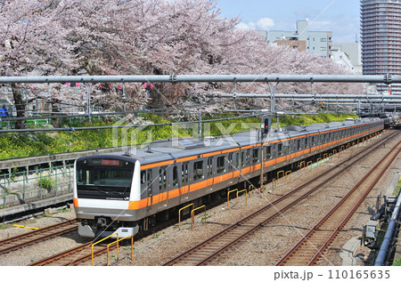 中央本線 中野ー東中野 JR東日本 E233系0番台 T12編成(豊田) 中央本線 中野ー東中野 JR東日本 E233系0番台 T12編成(豊田) 110165635