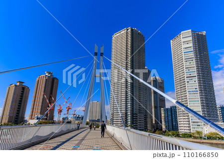 東京都 江東区 東雲の都市風景 立ち並ぶタワーマンション 東京都 江東区 東雲の都市風景 立ち並ぶタワーマンション 110166850
