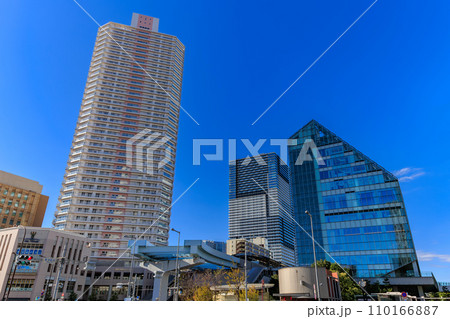 東京　江東区　豊洲駅周辺の都市風景 110166887