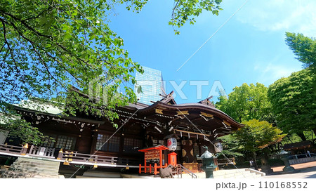 十二社熊野神社 日本、東京、新宿区。新宿中央公園そばの自然あふれる神社 十二社熊野神社 日本、東京、新宿区。新宿中央公園そばの自然あふれる神社 110168552