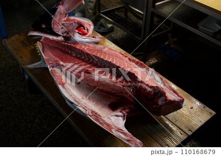 マグロの解体 マグロの解体 110168679