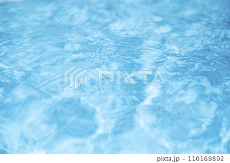 透明な水のイメージ 透明な水のイメージ 110169892