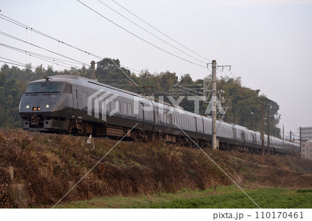 鹿児島本線を走る787系特急かもめ8両 鹿児島本線を走る787系特急かもめ8両 110170461