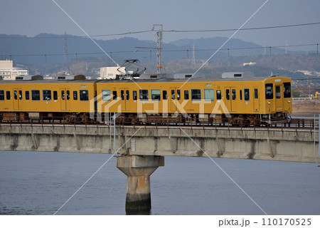 宇部線を走る105系普通電車2両 宇部線を走る105系普通電車2両 110170525