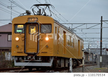 小野田線を走る123系普通電車 小野田線を走る123系普通電車 110170534