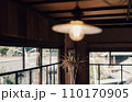窓枠の直線 110170905