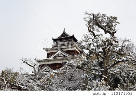 広島城雪景色 広島城雪景色 110171952