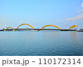 ベトナム、ダナンのロン橋（ドラゴンブリッジ） 110172314