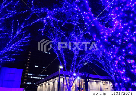 2023年東京都渋谷区青の洞窟のイルミネーションの風景 110172672