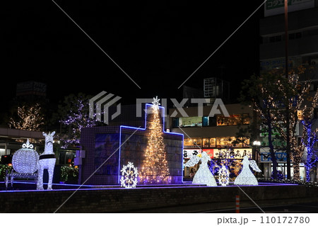 埼玉県さいたま市JR宇都宮線東大宮駅前のイルミネーション 110172780