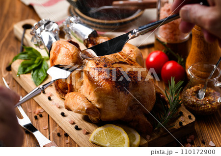 ローストチキン 鶏の丸焼き ローストチキン 鶏の丸焼き 110172900
