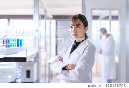 人物のポートレート 110178708