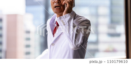 人物のポートレート 110179610