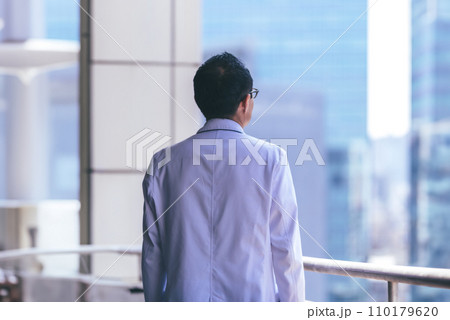 人物のポートレート 110179620