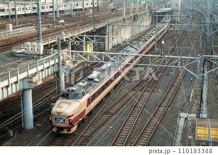 夜行急行「能登」489系ボンネット車 110183388