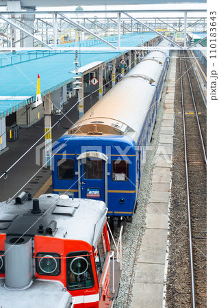 寝台特急「あけぼの」　青森駅 110183643