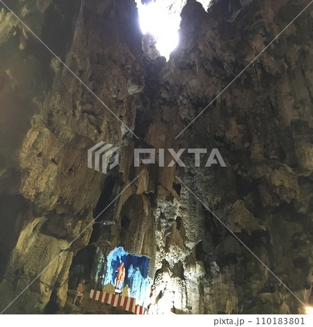マレーシア 洞窟 寺院 マレーシア 洞窟 寺院 110183801