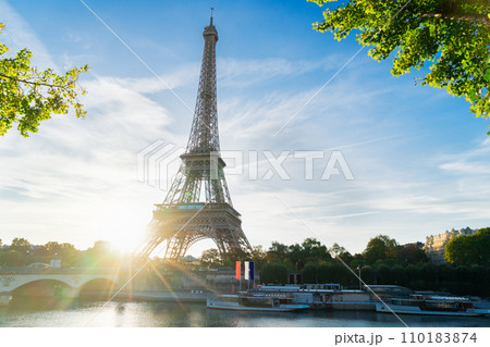 eiffel tour and from Trocadero, Paris 110183874