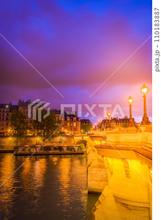 Pont Neuf, Paris, France 110183887