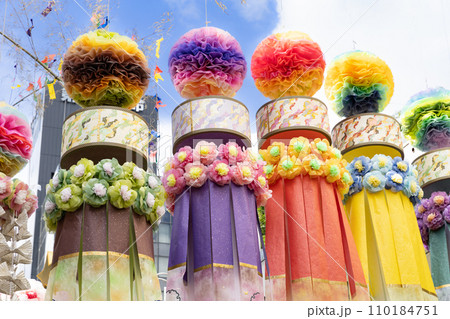 仙台七夕まつり　仙台七夕の七夕飾り 110184751