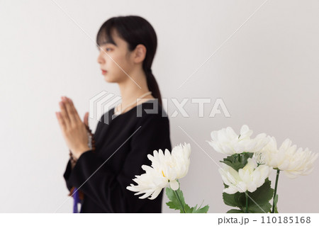 お葬式の作法・マナー 110185168