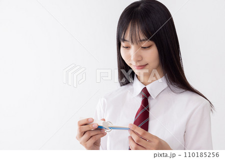 暗記をする女子高生 暗記をする女子高生 110185256