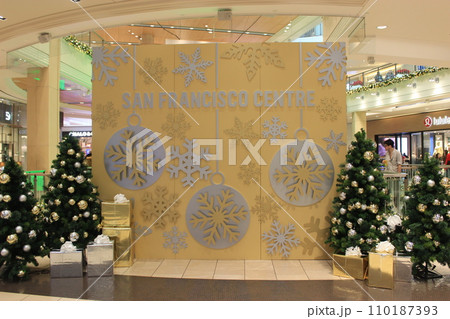 冬のサンフランシスコおすすめスポット、ユニオンスクエア クリスマスツリー、リーバイス、街並、自動運転 冬のサンフランシスコおすすめスポット、ユニオンスクエア クリスマスツリー、リーバイス、街並、自動運転 110187393