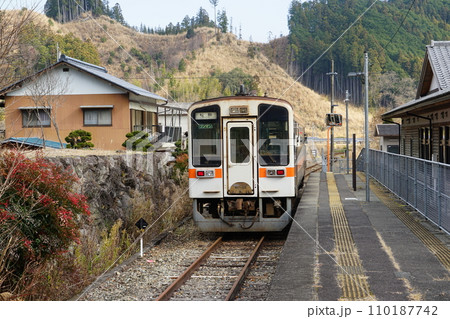 三重県津市の名松線伊勢奥津駅周辺の風景 三重県津市の名松線伊勢奥津駅周辺の風景 110187742