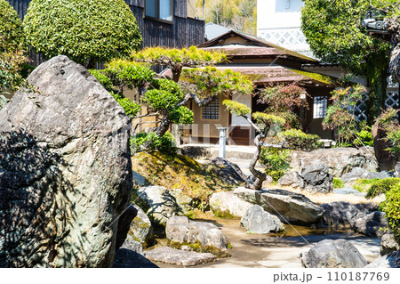 【重要伝統的建造物群保存地区】城東 春の旧梶村邸3 岡山県津山市 【重要伝統的建造物群保存地区】城東 春の旧梶村邸3 岡山県津山市 110187769
