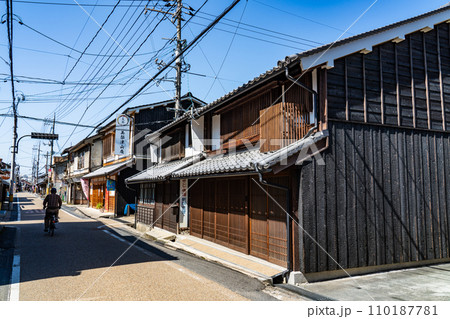 【重要伝統的建造物群保存地区】城東　出雲街道と中之町の風景2　岡山県津山市 110187781