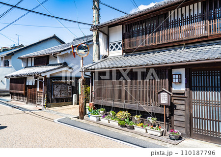 【重要伝統的建造物群保存地区】城東町並み保存地区 出雲街道と林田町の風景2 岡山県津山市 【重要伝統的建造物群保存地区】城東町並み保存地区 出雲街道と林田町の風景2 岡山県津山市 110187796