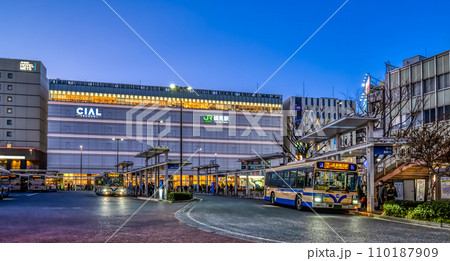 横浜市鶴見区の都市風景 鶴見駅 CIAL鶴見 横浜市鶴見区の都市風景 鶴見駅 CIAL鶴見 110187909