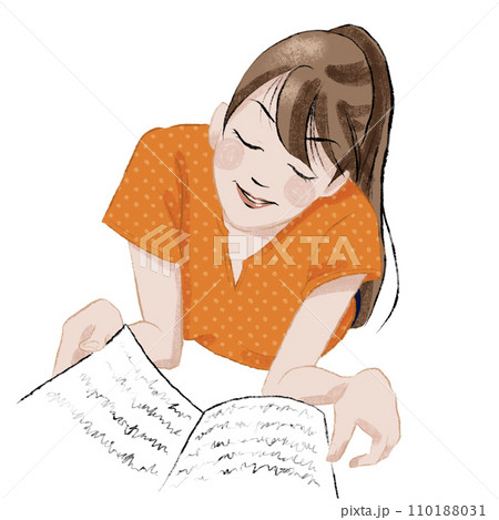 寝そべりながらくつろいで本を読む女の子 寝そべりながらくつろいで本を読む女の子 110188031