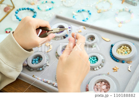 ハンドメイドのアクセサリー 110188882