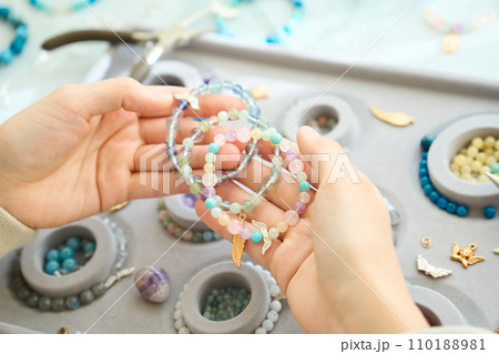 ハンドメイドのアクセサリー 110188981