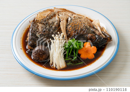 Boiled Fish Head with Soy Sauce 110190118