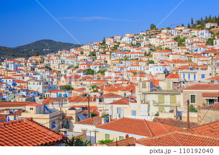 ギリシャ・ポロス島の町並み 110192040