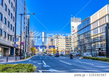 東京都品川区の都市風景 大崎広小路駅 山手通り 東京都品川区の都市風景 大崎広小路駅 山手通り 110192567