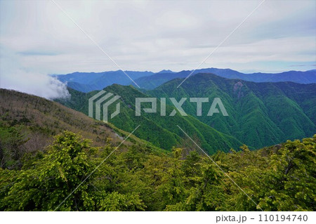 大無間山展望地からの深南部の山々 110194740