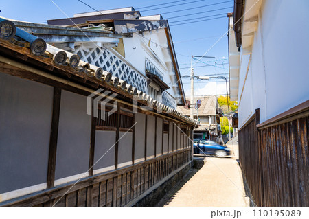 【重要伝統的建造物群保存地区】城東　旧苅田家住宅のある路地4　岡山県津山市 110195089