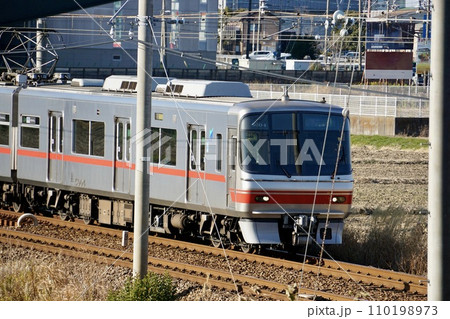 冬の名鉄電車 110198973
