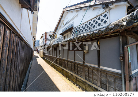 【重要伝統的建造物群保存地区】城東町並み保存地区 旧苅田家住宅のある路地6 岡山県津山市 【重要伝統的建造物群保存地区】城東町並み保存地区 旧苅田家住宅のある路地6 岡山県津山市 110200577