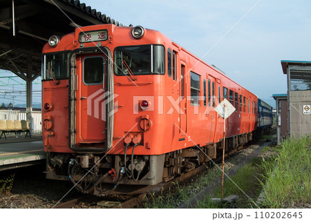 米坂線　キハ40系列　普通列車 110202645