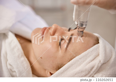 Body wellness, Body care, Skin health. Professional vacuum massages focus on reducing cellulite and sculpting body. Body wellness, Body care, Skin health. Professional vacuum massages focus on reducing cellulite and sculpting body. 110202651