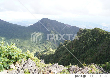 浅間山の黒斑山付近から見る剣ケ峰とトーミの頭方面 2023年9月19日 浅間山の黒斑山付近から見る剣ケ峰とトーミの頭方面 2023年9月19日 110204290