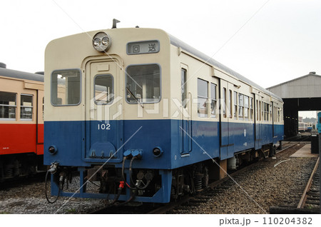 かつて関東鉄道を走っていた元国鉄キハ30系シリーズ　キハ350形とキハ100形 110204382
