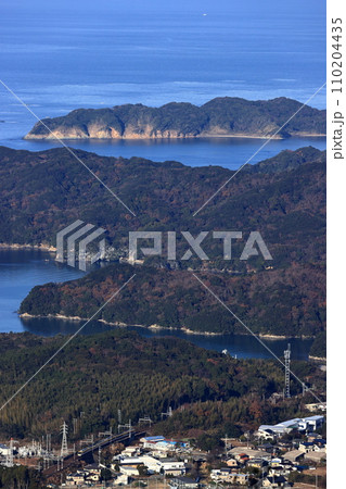 鳥羽の海と近鉄特急 鳥羽の海と近鉄特急 110204435