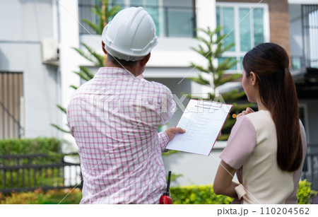 Senior home inspector explains Inspection results with homeowner, handyman holding clipboard and after checking details before renovations home, house improvement interior, Interior design Real estate Senior home inspector explains Inspection results with homeowner, handyman holding clipboard and after checking details before renovations home, house improvement interior, Interior design Real estate 110204562
