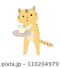 給仕する茶トラ猫 110204979