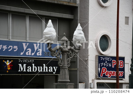レトロな街並み 110208474
